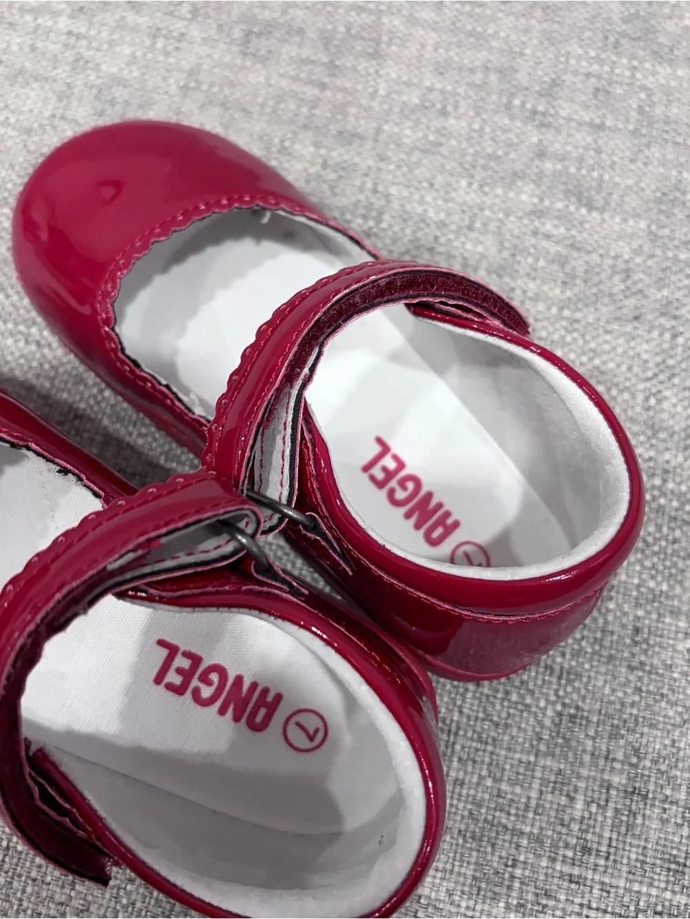 L'Amour Girls Patent Mary Jane Shoes in Cherry